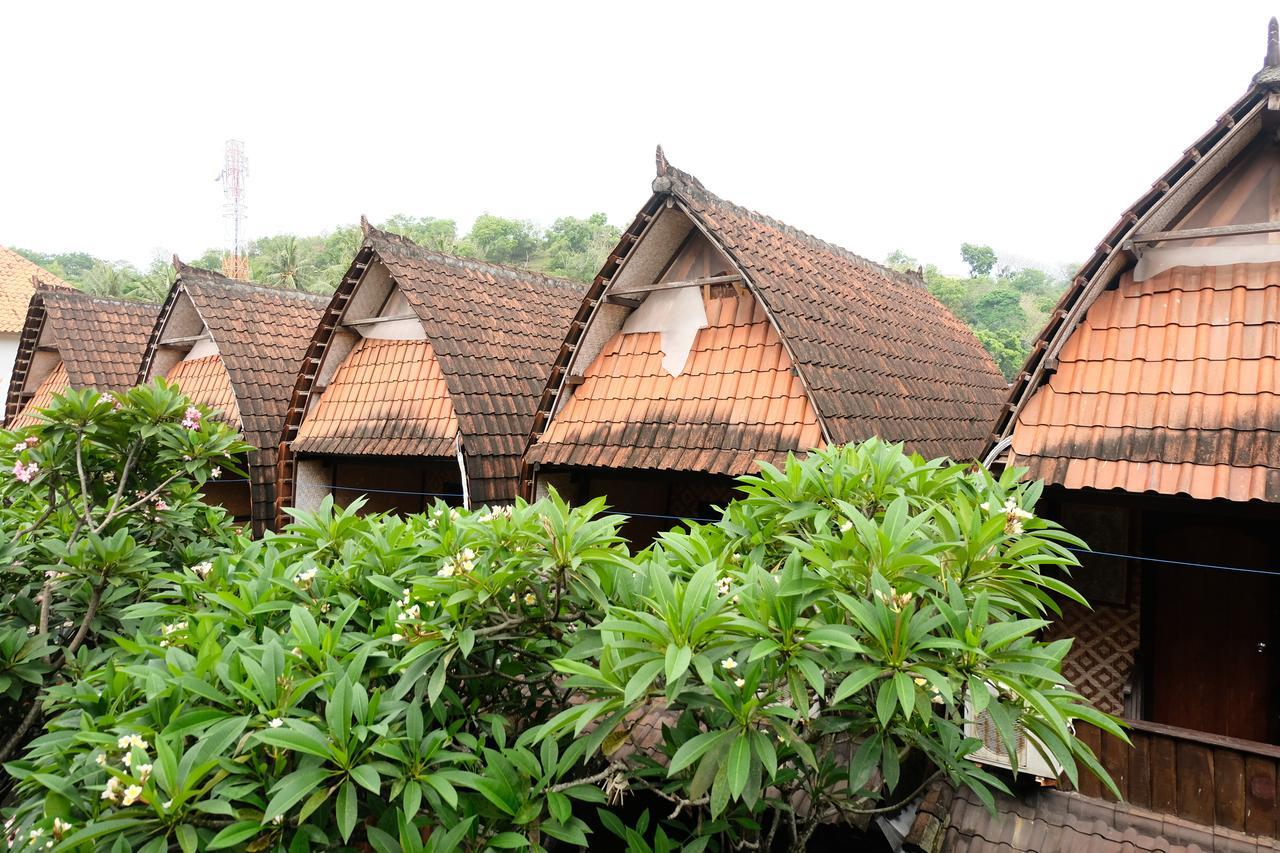 Kerti Beach Bungalow And Restaurant Padangbai  Eksteriør bilde