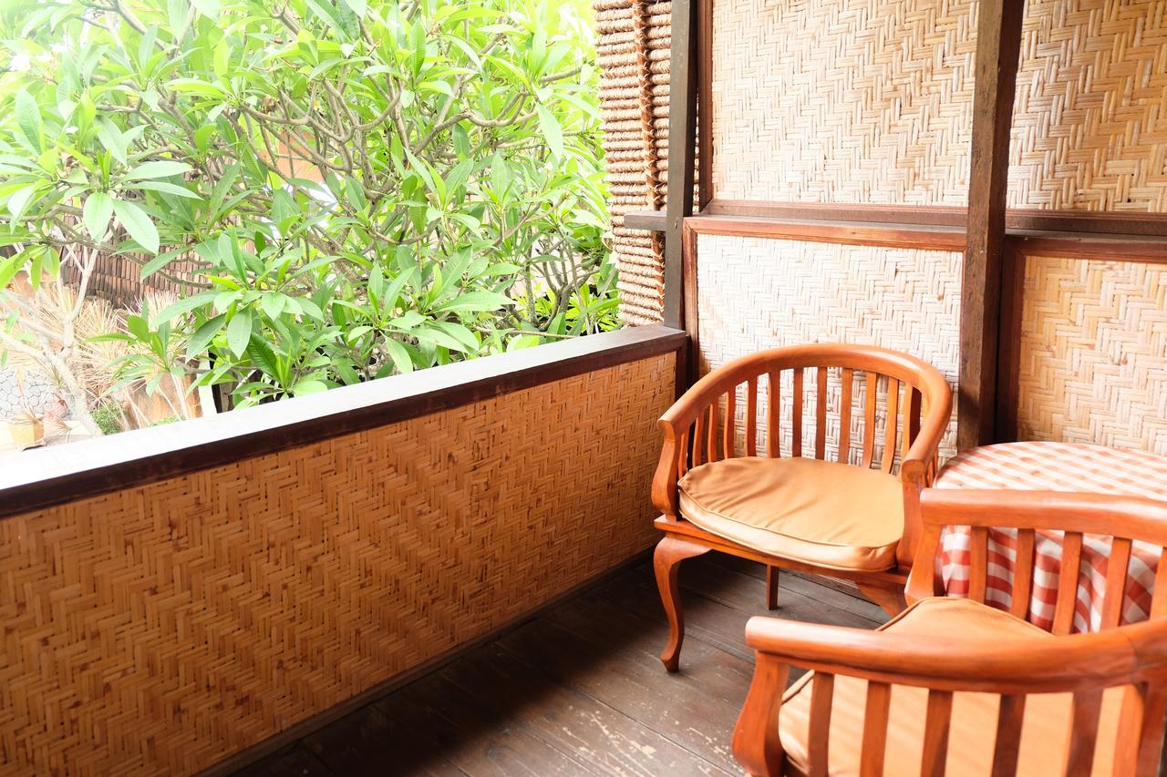 Kerti Beach Bungalow And Restaurant Padangbai  Eksteriør bilde